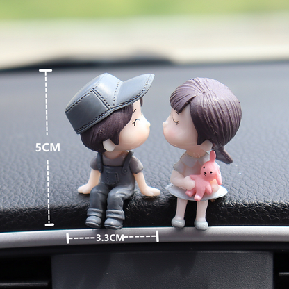 Couple Figurine Ornament