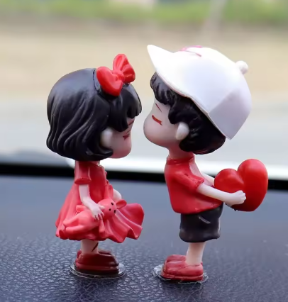 Couple Figurine Ornament