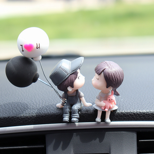 Couple Figurine Ornament